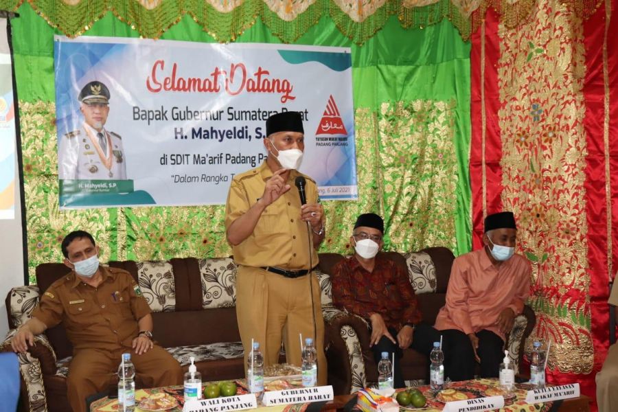 Gubernur Mahyeldi: Target Sekolah Swasta Adalah Keluarga Mapan