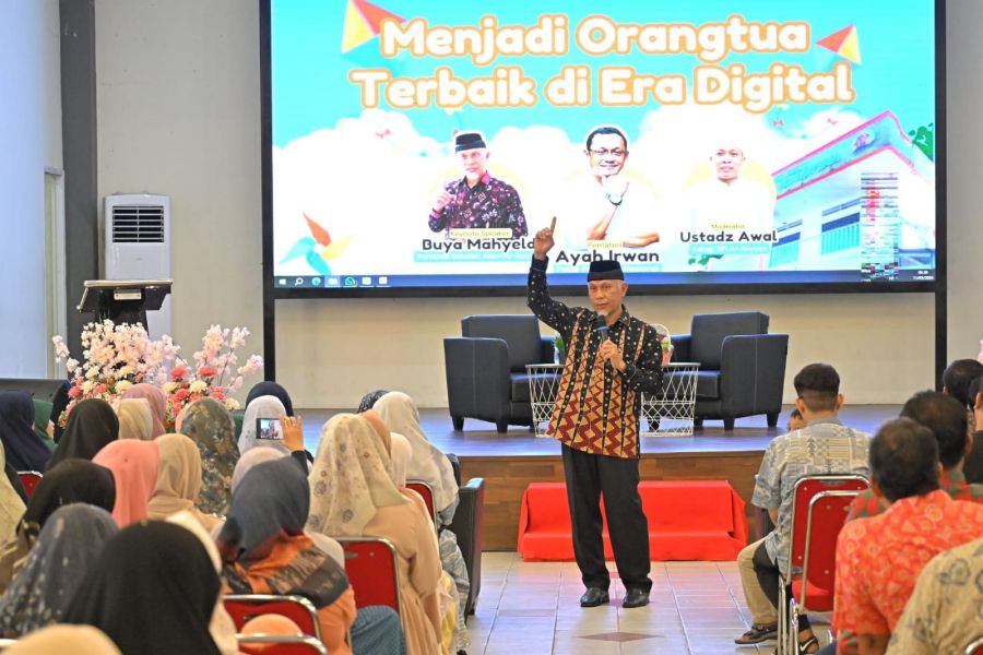 Gubernur Mahyeldi Tegaskan Pentingnya Peran Orang Tua untuk Tumbuh Kembang Anak