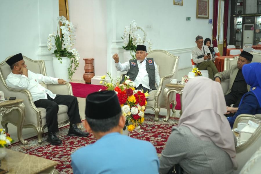 Gubernur Mahyeldi Tegaskan Produk Beredar di Sumbar Wajib Bersertifikat Halal