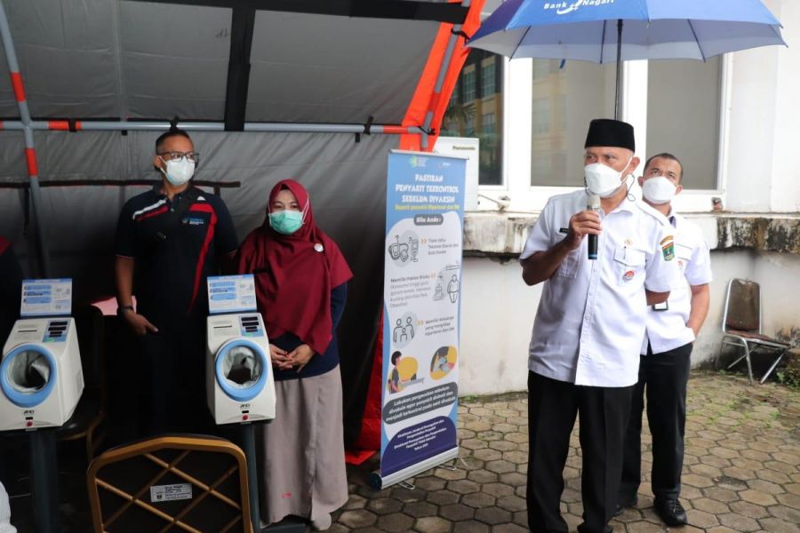Gubernur Mahyeldi Tegaskan Semua ASN Pemprov Sumbar Wajib Vaksin