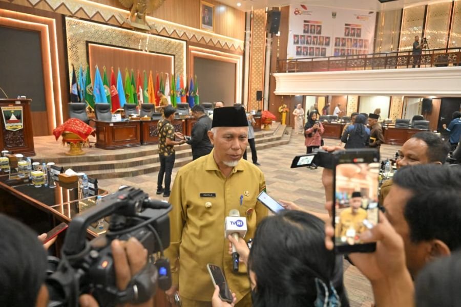 Gubernur Mahyeldi Tekankan Ranperda Harus Realistis dan Berdampak bagi Masyarakat