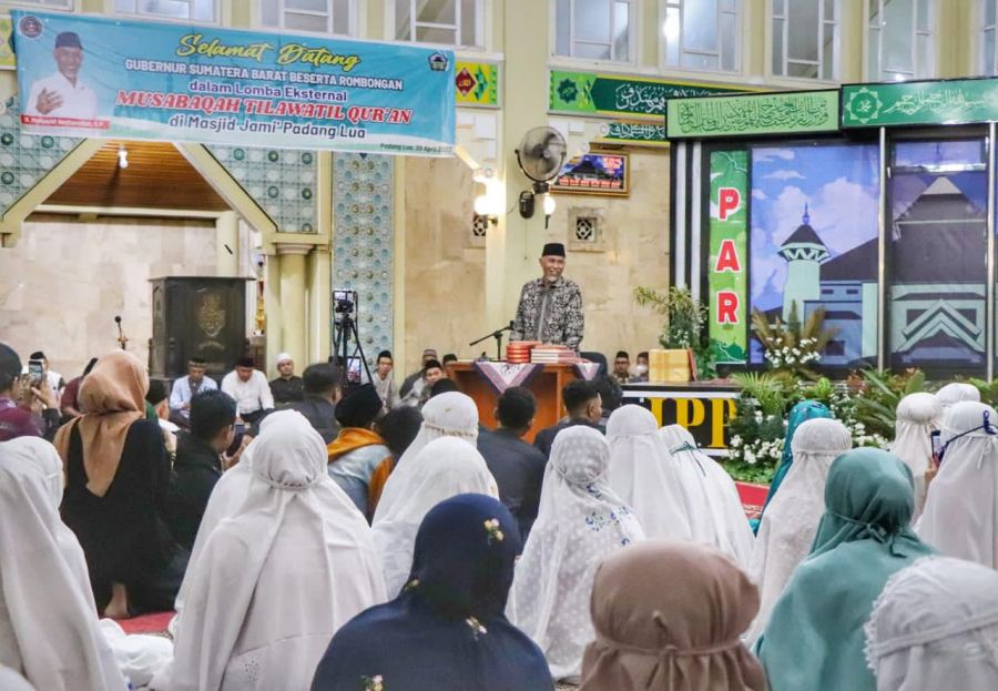 Gubernur Mahyeldi Urai Permasalahan 15 Ton Sampah Harian Pasar Padang Lua