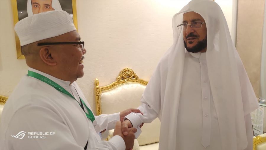 Gubernur Mahyeldi Utus Sekda Prov Sumbar Bertemu Menteri Agama Saudi Arabia