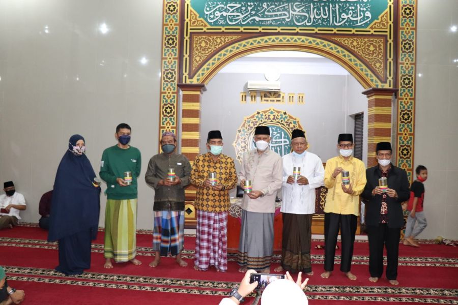 Gubernur Mahyeldi: Zakat dan Waqaf Potensi Umat Islam Bantu Negara Entaskan Kemiskinan