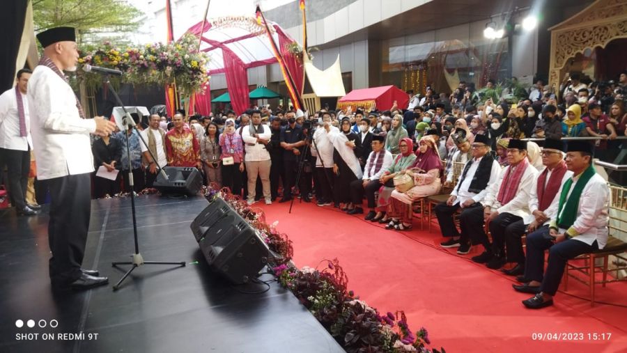 Gubernur Sumatera Barat Bersama Perantau Minang Hadiri Pemutaran Gala Premiere Film Buya Hamka