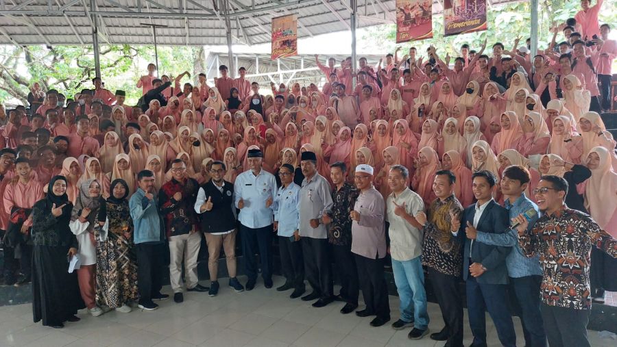 Gubernur Sumbar Ajak Pelajar Kenali Hukum 