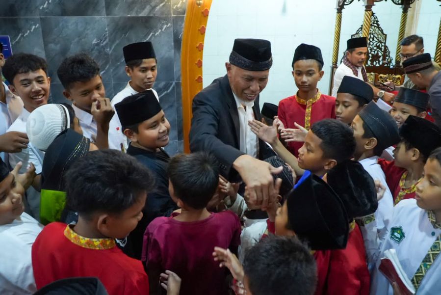 Gubernur Sumbar Ajak Warga Sukseskan Safari Ramadan dan Wirid Remaja