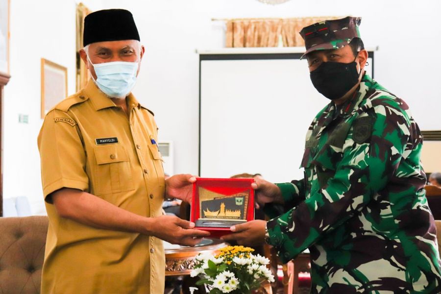 Gubernur Sumbar Jalin Sinergitas dengan Danlamal II untuk Ciptakan Kondisifitas Daerah