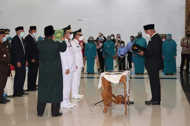 Gubernur Sumbar Lantik Walikota Padang dan Pj Bupati Solok