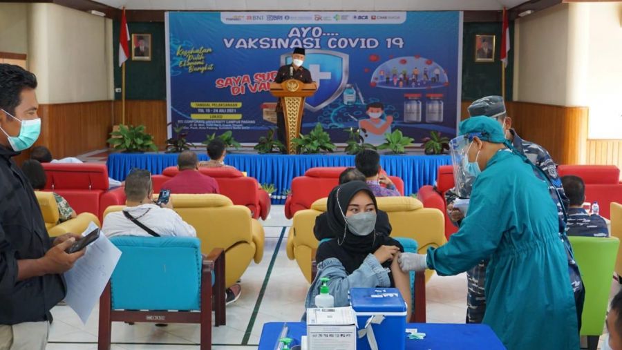 Gubernur Sumbar Minta OJK Berperan Arahkan CSR Perbankan Bantu Ketersediaan Stok Oksigen