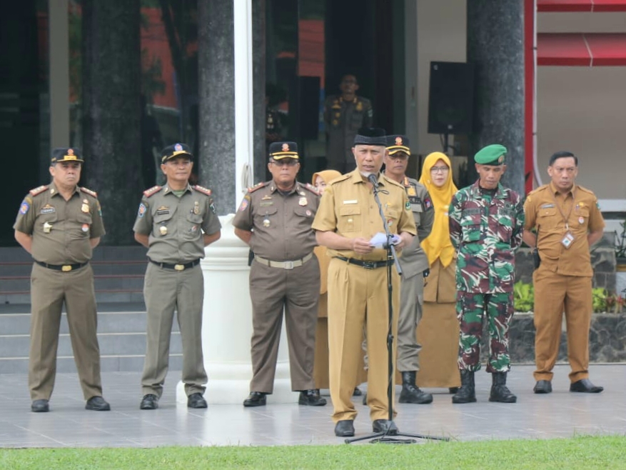 Gubernur Sumbar Pimpin Apel Gabungan Gelar Pasukan Pengamanan MTQ Korpri