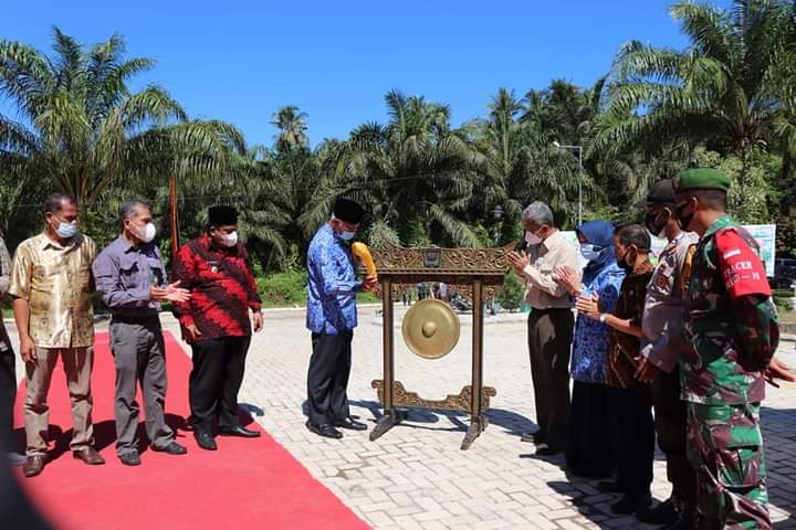 Gubernur Sumbar Resmikan Lahan Bekas Tambang Menjadi Taman Ekowisata Berbasis Air