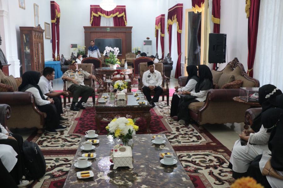 Gubernur Sumbar Tampung Aspirasi 486 Guru FGPPNS yang Belum Dapat Penempatan
