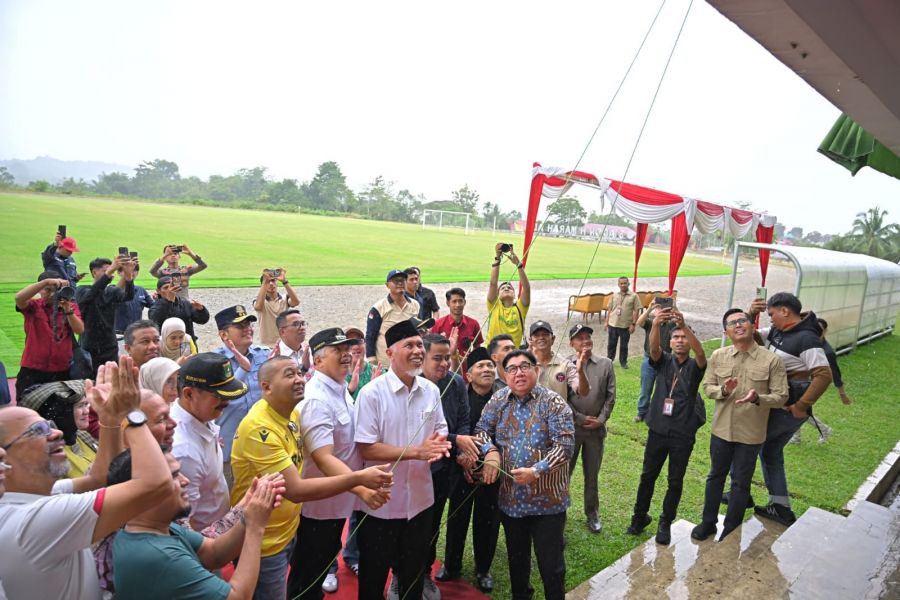 Gunakan Nama Kakek Buyut Wagub Audy, Gubernur Mahyeldi Resmikan Stadion H. Marah Adin di Kota Solok
