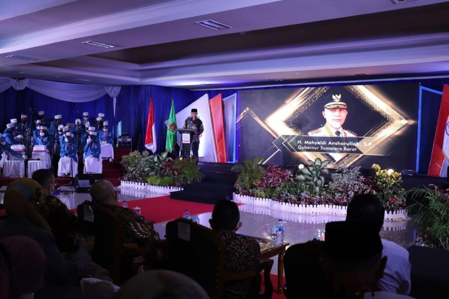 Hadiri Dies Natalis UPERTIS ke-1, Gubernur Mahyeldi: Lulusan Perguruan Tinggi Harus Melek Teknologi