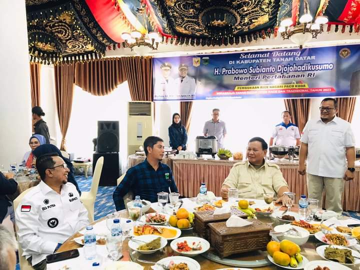 Hadiri Jamuan Makan Siang dengan Menhan RI, Wako Deri Asta Sampaikan tentang Pembangunan Sawahlunto
