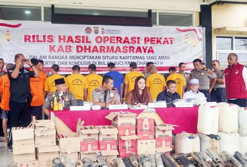 Hadiri Rilis Hasil Operasi Pekat, Bupati Annisa Dukung Langkah Tegas Polres Dharmasraya