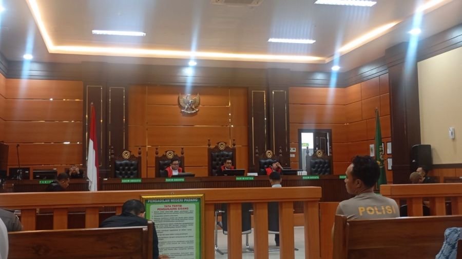 Hakim PN Padang Vonis Seumur Hidup Terdakwa Kasus Sabu 47 Kg