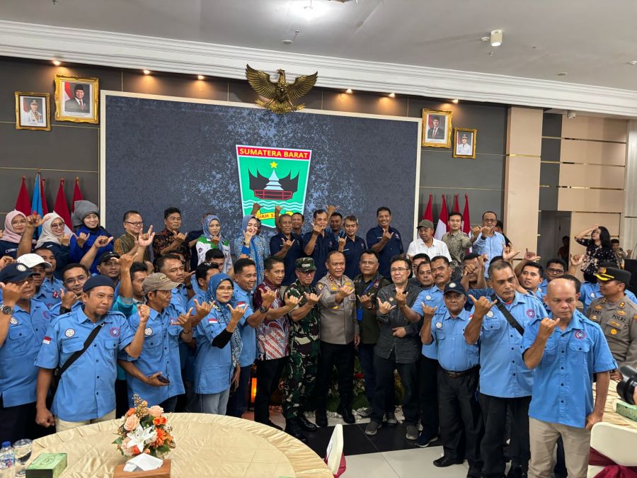 Hari Buruh, Halal Bihalal KSPSI, Apresiasi Kenaikan Upah, hingga Kejutan dari Kapolda Sumbar
