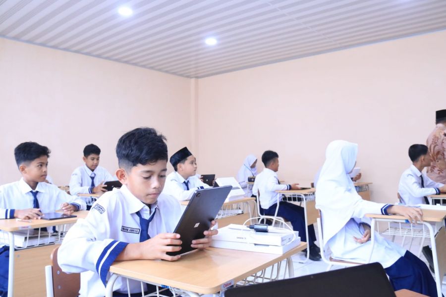 Hebat! MTs Quranic Scientia, Madrasah Digital Pertama di Sumbar 