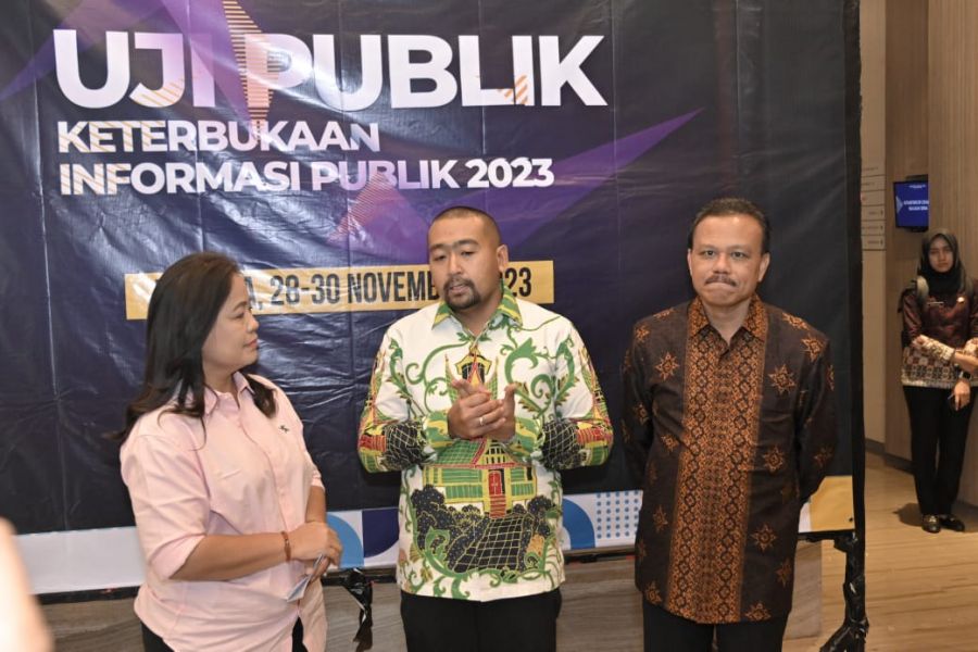 Ikuti Uji Publik KI Pusat Wagub Sumbar Presentasikan Inovasi Keterbukaan Informasi Publik