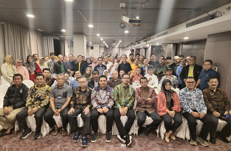 Iluni UNP Batam Dialog dengan Rektor