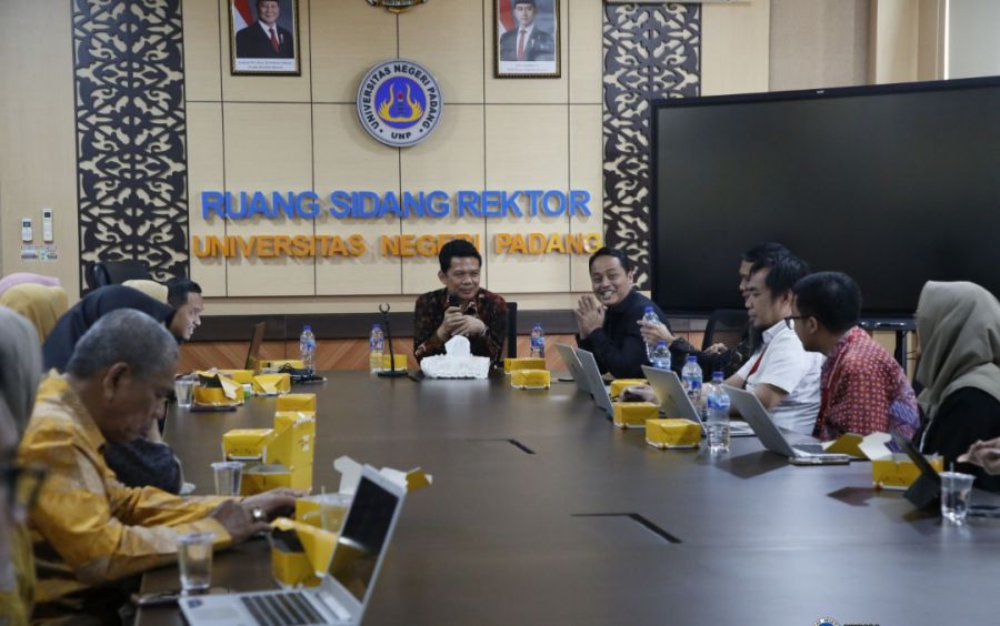Inspektorat Jenderal Kemdiktisaintek Apresiasi Capaian 100 Persen Pelaporan LHKPN UNP