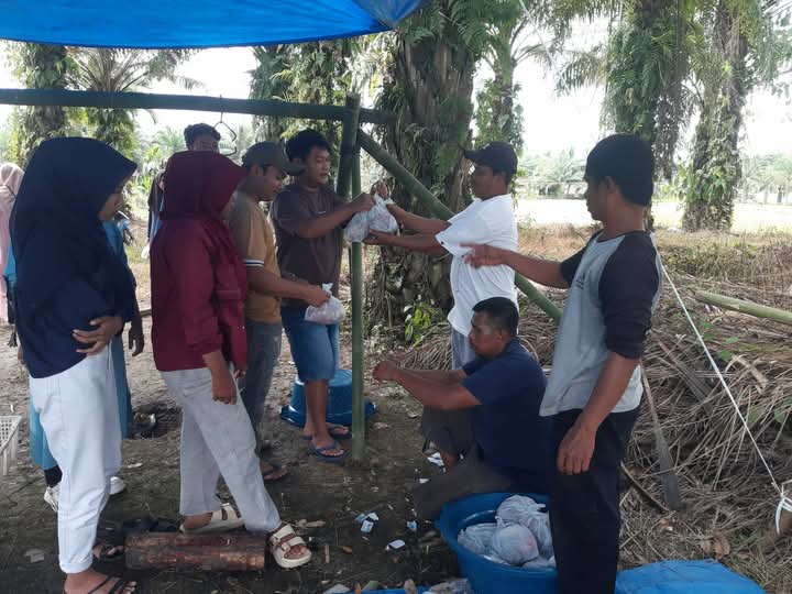 Iwapaliko Dharmasraya Sembelih Dua Sapi Kurban