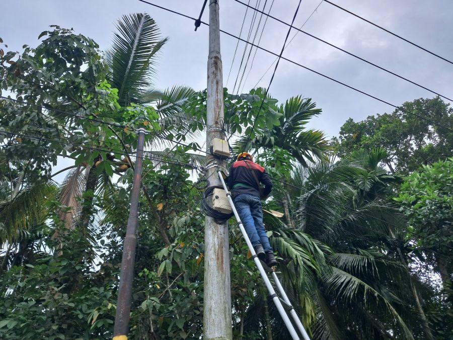 Jaga Keandalan Layanan Internet, PLN Icon Plus Lakukan Pemeliharaan Jaringan Internet di Pulau Palas