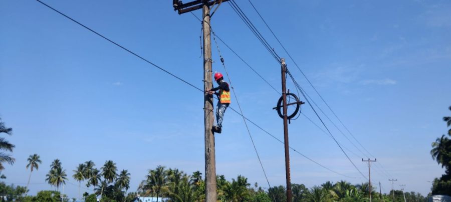 Jaga Kualitas Layanan Selama Idul Fitri, PLN Icon Plus Sumbagteng Lakukan Pemeliharaan Infrastruktur