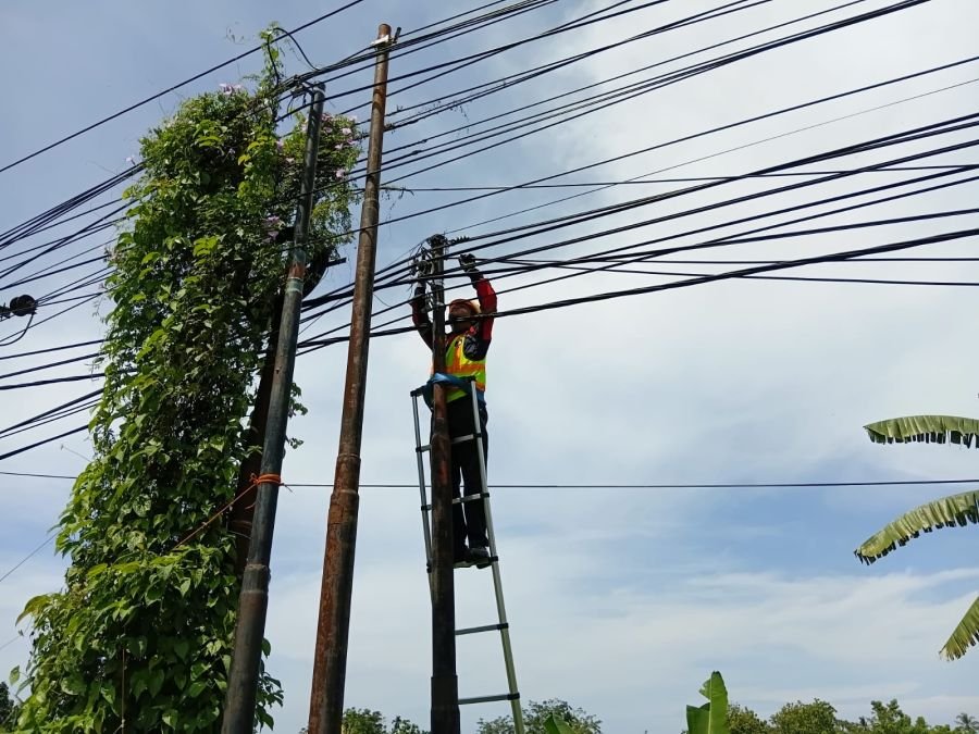 Jaga Layanan Tetap Handal, PLN Icon Plus Lakukan Pemeliharaan Jaringan Fiber Optik di Kota Padang