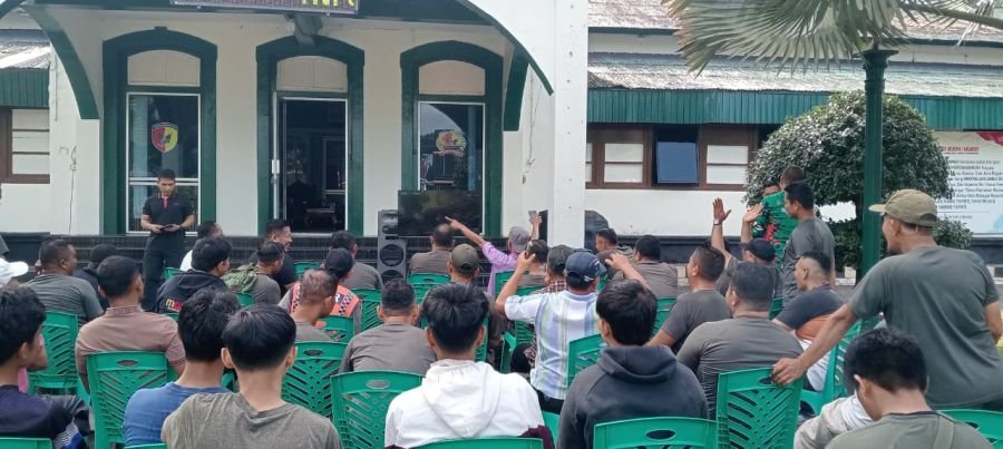 Jajaran Kodam XX/ TIB Gelar Nobar Piala Dunia