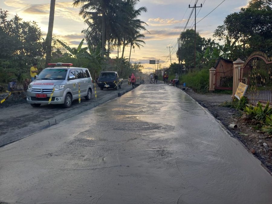 Jalan Seribu Lubang Mulai Diperbaiki, Warga Lareh Sago Halaban Ucapkan Terima Kasih Gubernur Sumbar