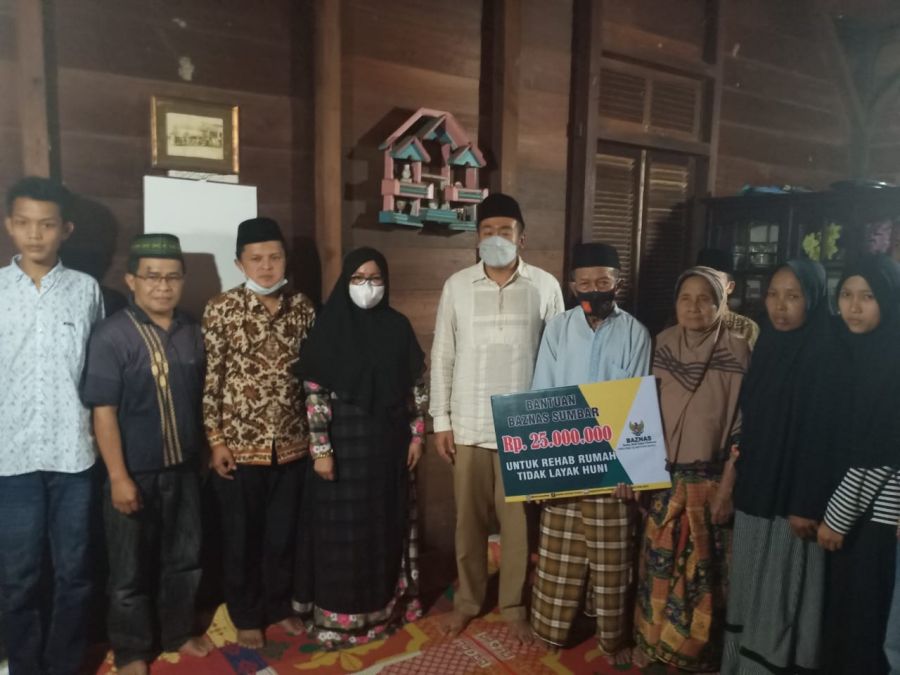 Jamasyir Kaget Dikunjungi Wagub Audy Joinaldy Serahkan Bantuan Bedah Rumah