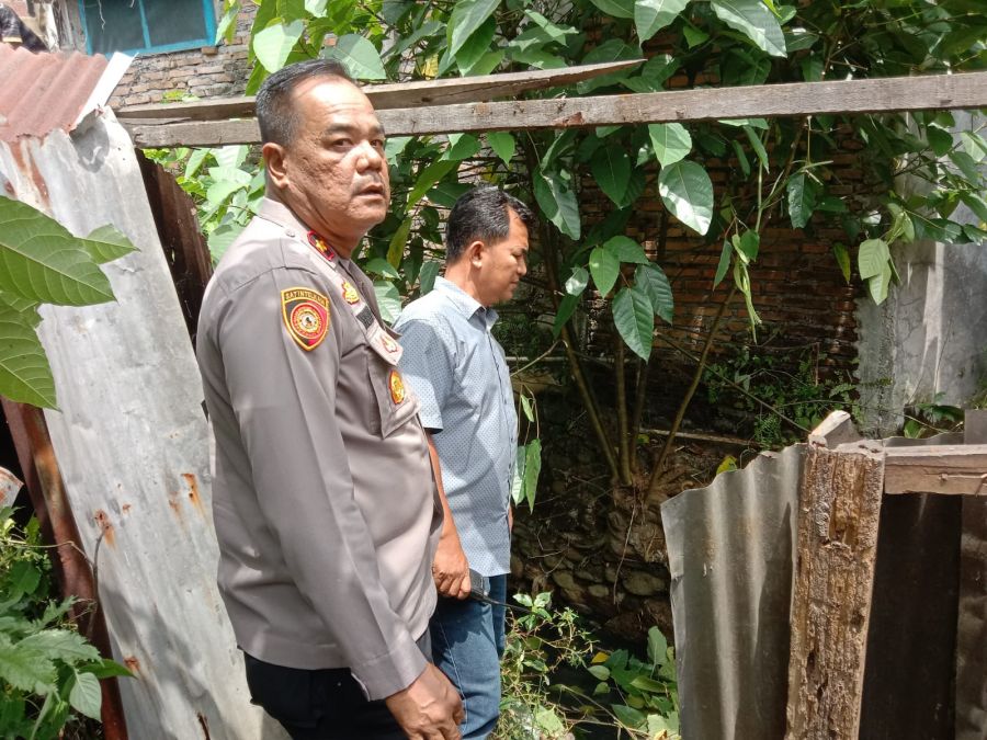 Jasad Bayi Perempuan Ditemukan Dalam Selokan Rumah Warga di Kota Padang