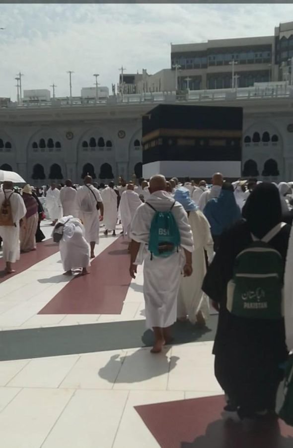 Jumat Pertama di Bulan Mei, Jemaah Kloter 1 Embarkasi Padang Padati Masjidil Haram