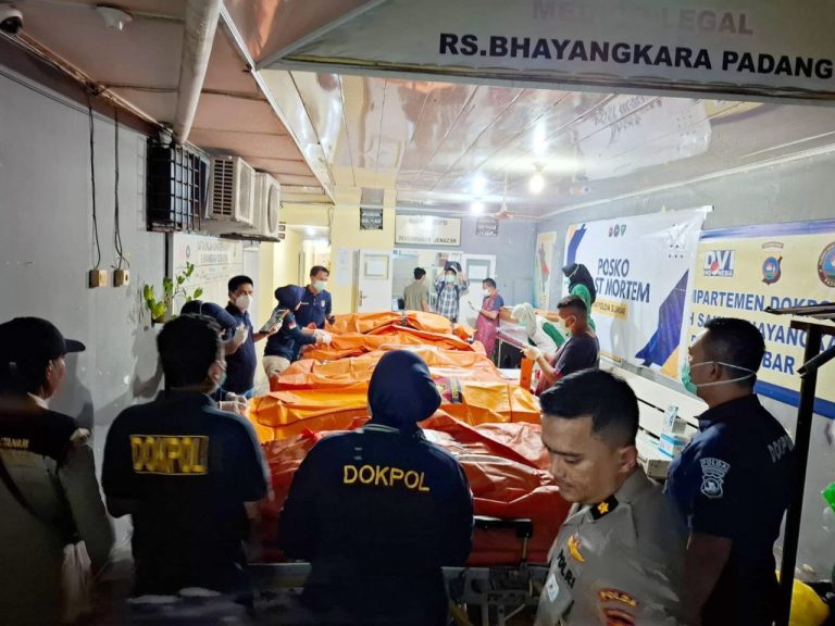 Jumlah Korban Terus Bertambah: 22 Meninggal, 10 Hilang, dan 5 Dirawat Akibat Bencana di Sumbar