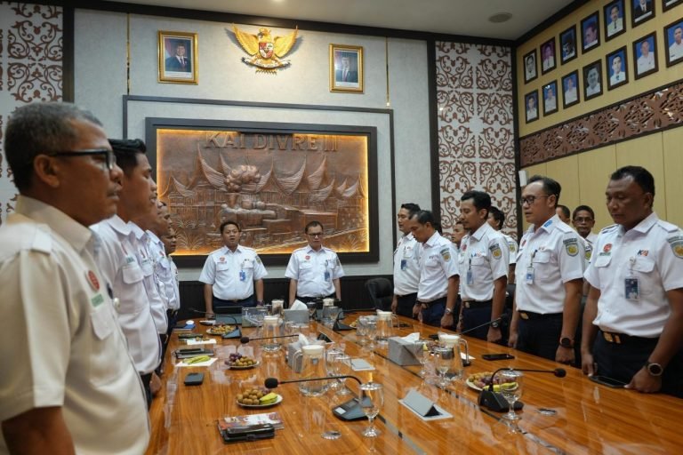 KAI Divre II Sumbar Tutup Posko Lebaran 2026 dengan Catatan Zero Accident dan Lonjakan Penumpang
