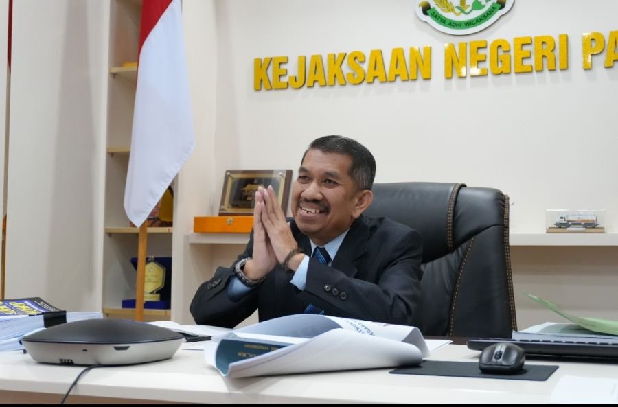 Kajari Padang Koswara Resmi Lulus Doktor, Angkat Isu Kerugian Negara dan Keadilan Ekologis
