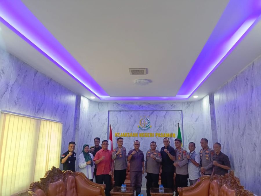 Kajari Pasaman Sambut Wakapolres Pasaman, Perkuat Sinergi Penegakan Hukum & Koordinasi Antar Aparat