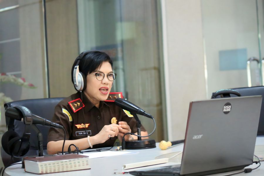 Kajati Sumbar Laksanakan Jaksa Menyapa dari RRI Pro 1 Padang
