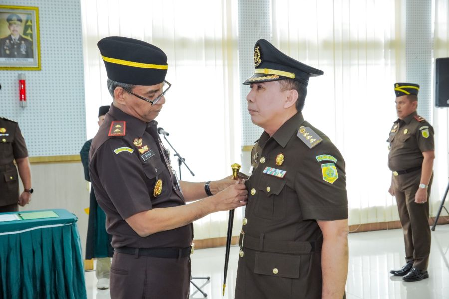 Kajati Sumbar Lantik Aspidmil yang Baru 