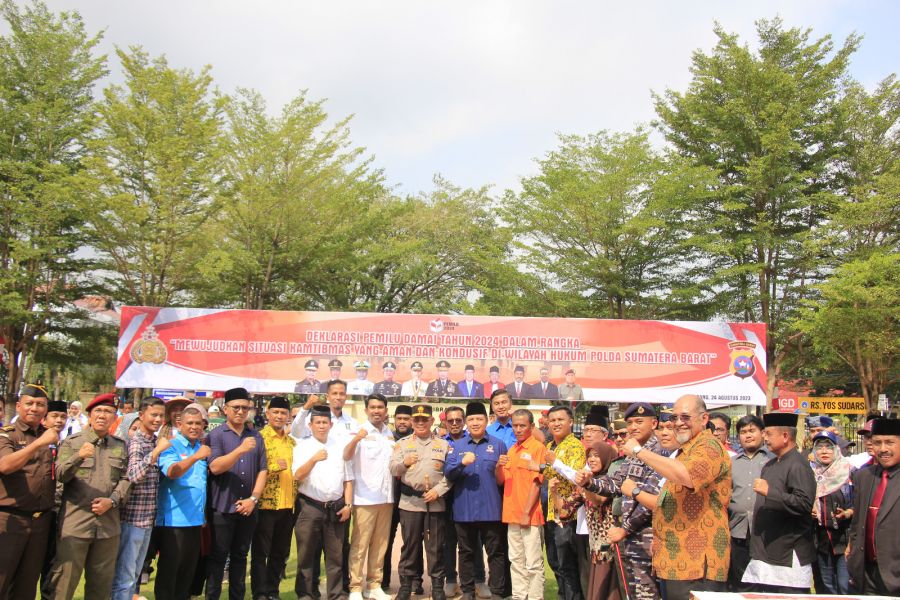 Kapolda Pimpin Deklarasi Pemilu Damai 2024 di Sumbar 