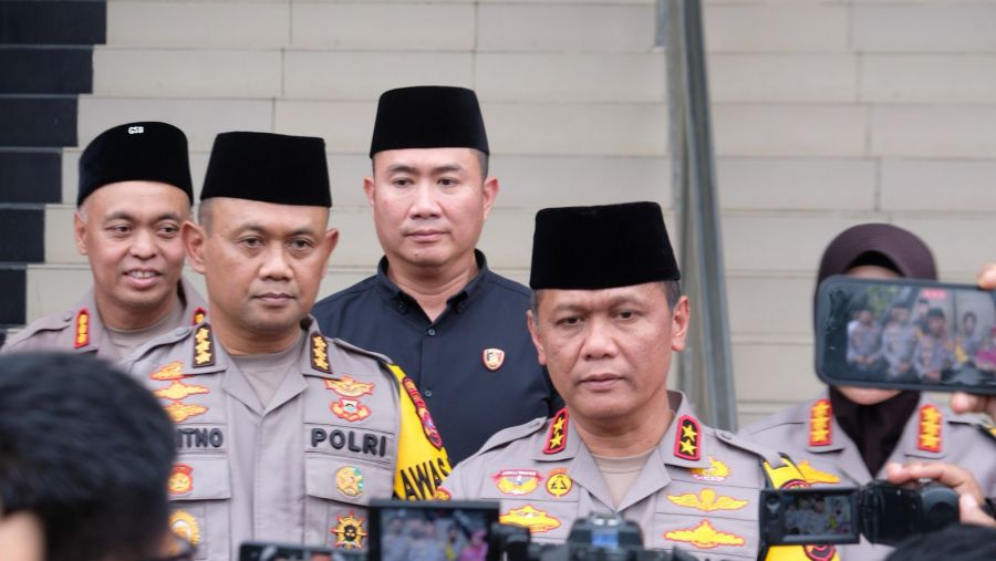 Kapolda Sumbar Hadiri Bazar Ramadhan Presisi Singgalang 2025 & Baksos Ramadhan Bhayangkari 2025