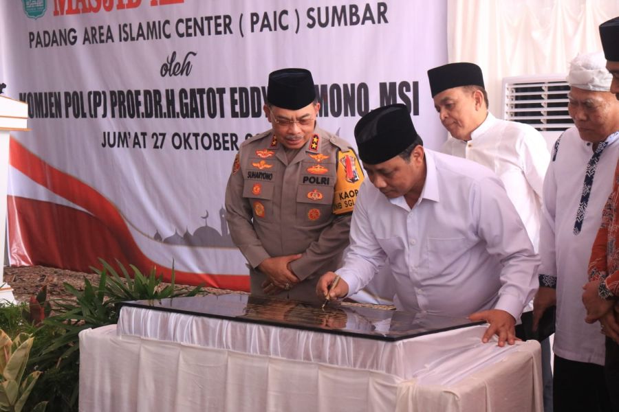 Kapolda Sumbar hadiri Peresmian Mesjid Tablighiyah oleh Jusuf Kalla di Garegeh Bukittinggi
