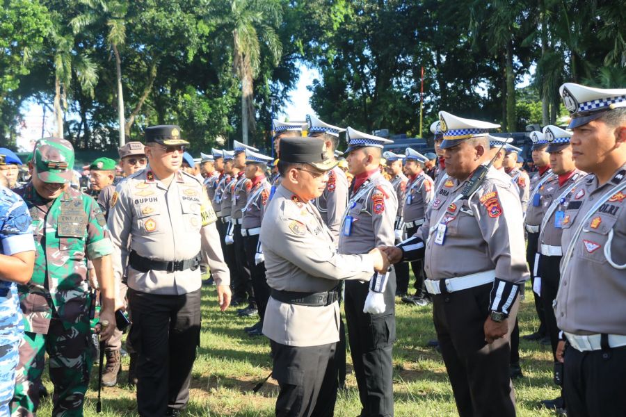 Kapolda Sumbar Pimpin Apel Gelar Pasukan Operasi Lilin Singgalang 2024