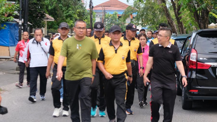 Kapolda Sumbar Pimpin Olahraga Bersama Forkopimda dalam Rangka Hari Bhayangkara ke-79