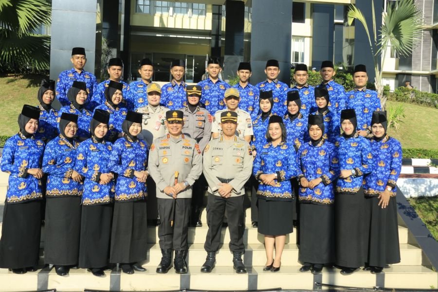 Kapolda Sumbar Pimpin Pengambilan Sumpah Janji PNS 