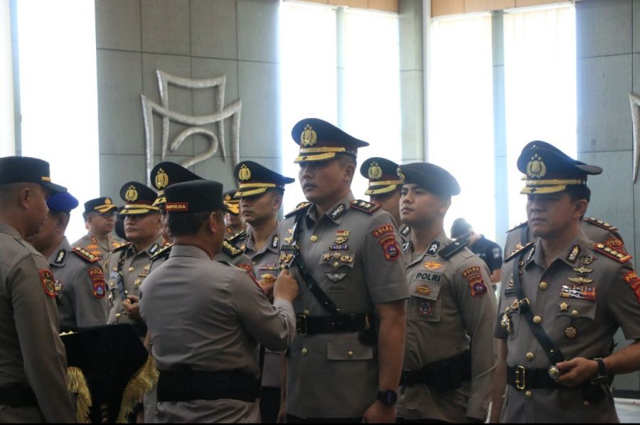 Kapolda Sumbar Pimpin Sertijab 3 Pejabat Utama dan 7 Kapolres Jajaran Polda Sumbar
