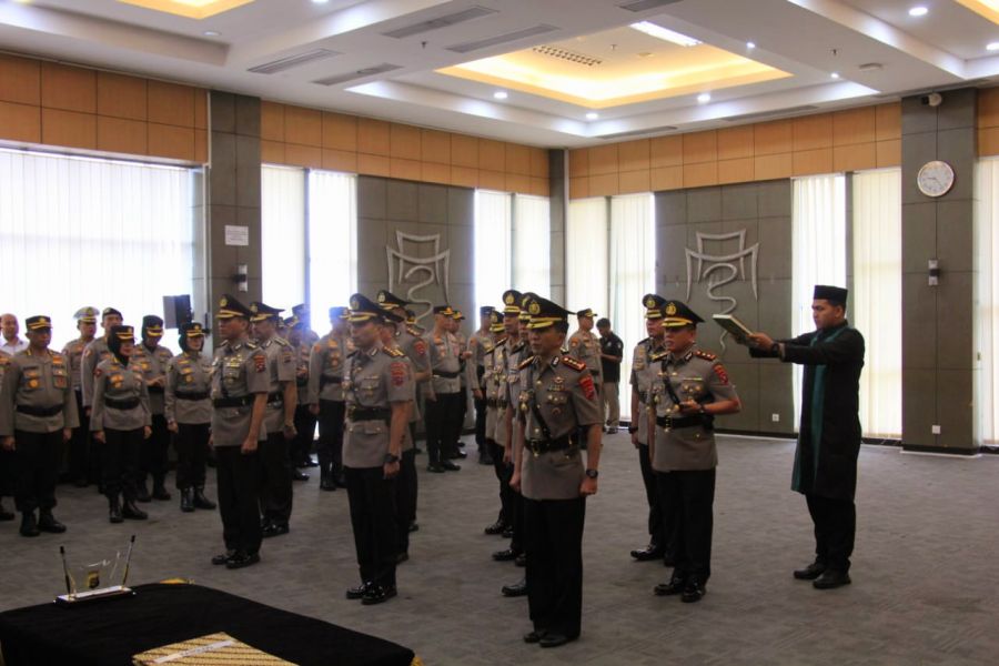 Kapolda Sumbar Pimpin Sertijab 3 PJU dan 3 Kapolres 